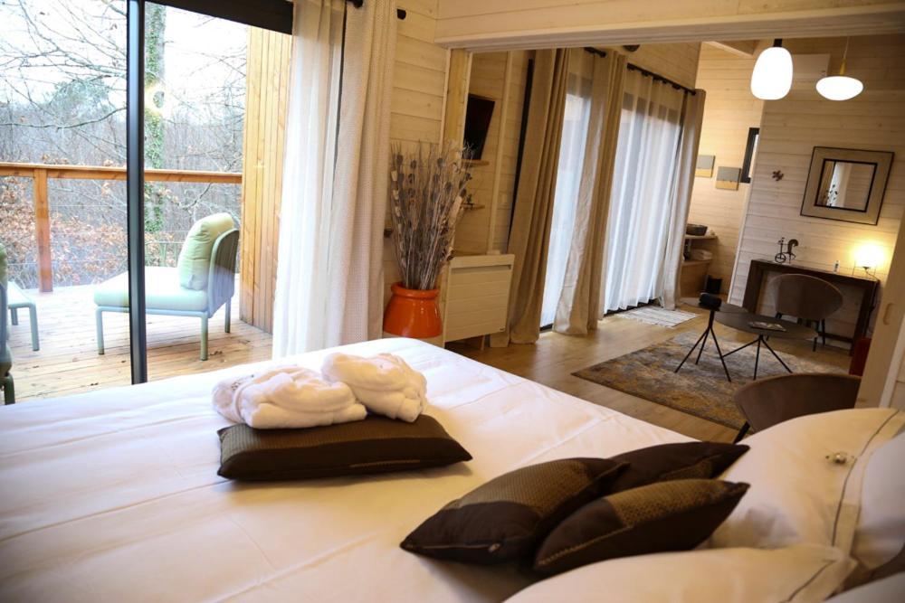 Les Lodges du golf de la Marterie Saint-Félix-de-Reillac-et-Mortemart Extérieur photo